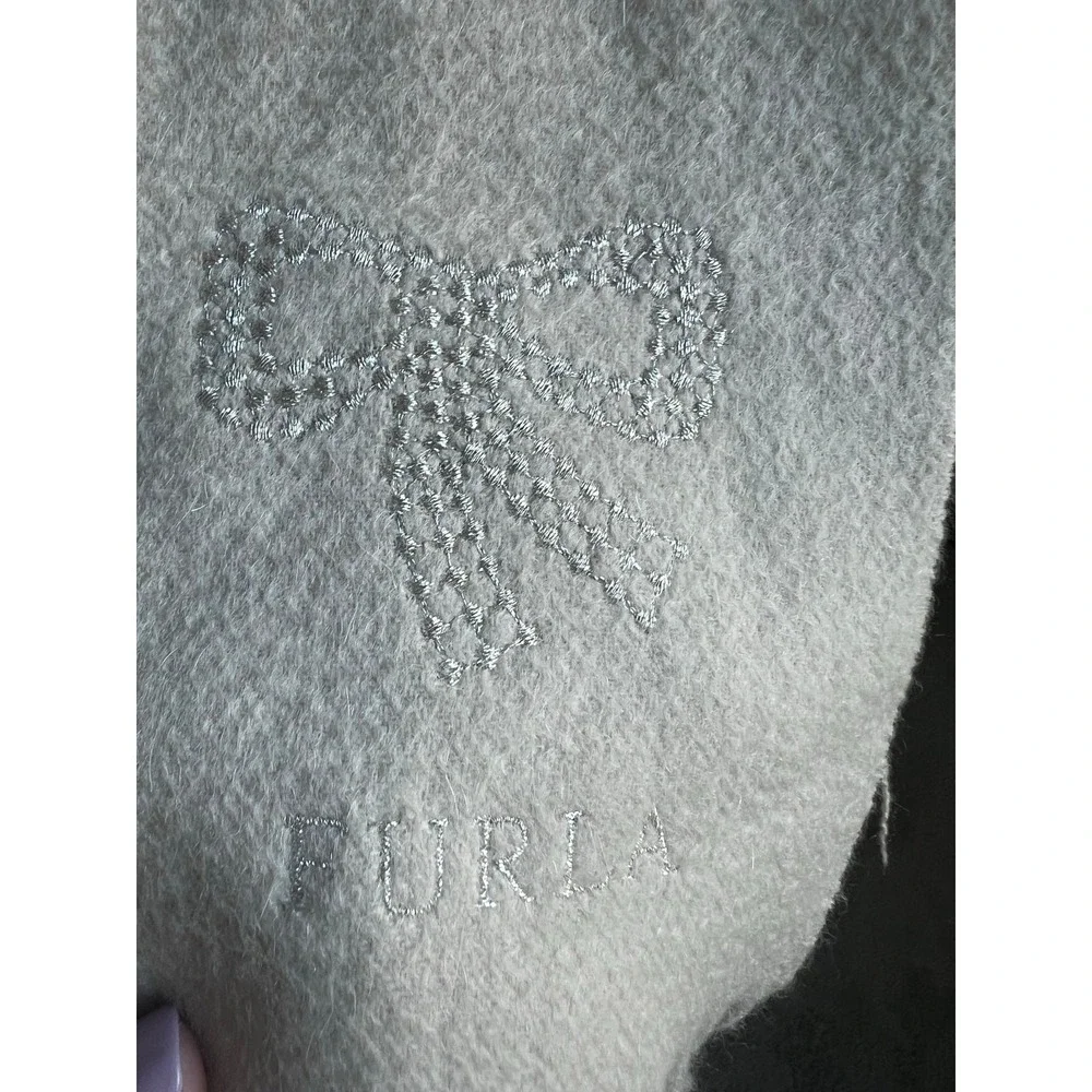 Authentic Furla Cashmere Taupe Cream Winter Neck Shawl w/ Fringe Scarf 62.5 x 12